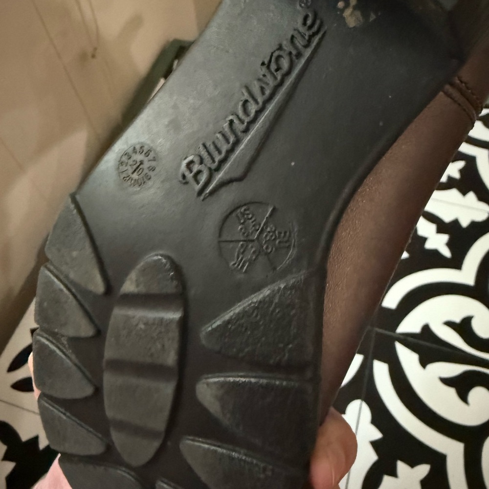 Blundstone Women's Brown Leather Boots - Picture 2 of 4